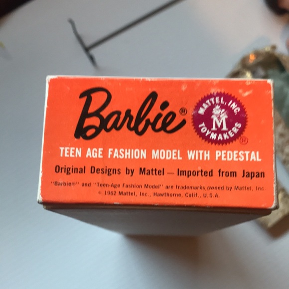 Vintage Barbie Doll bubble cut with Box & stand - Picture 15 of 16